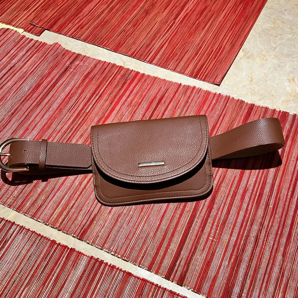 Vince Camuto Pebble Grain Belt Bag
